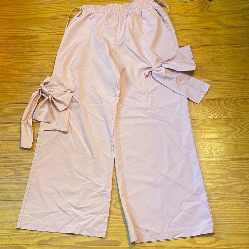 Elegant Pink Wide-Leg Pants